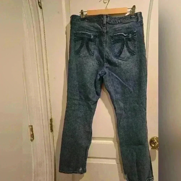 P2003 seven7 distressed bootcut jeans medium wash size 7 - Picture 5 of 8